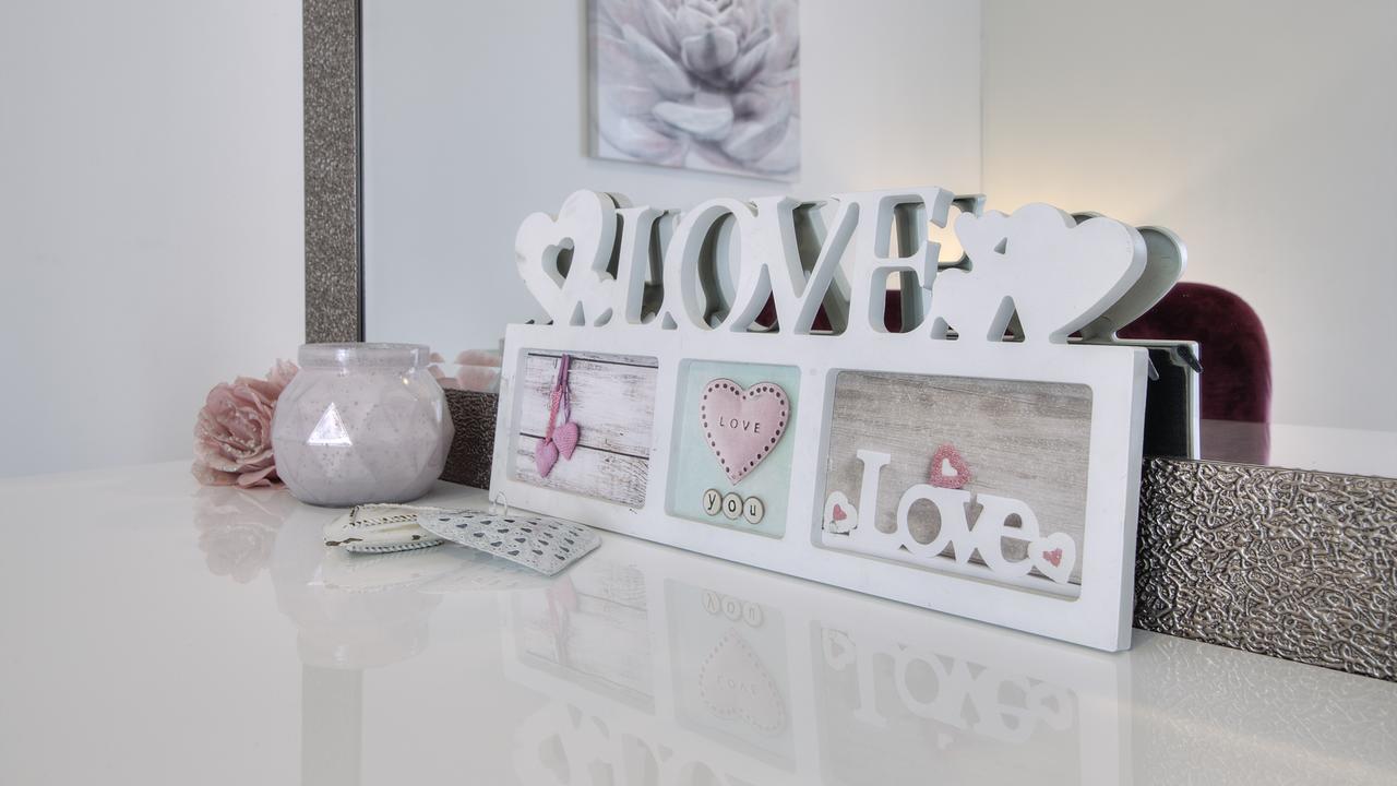 Apartments Lola Сен Екстериор снимка