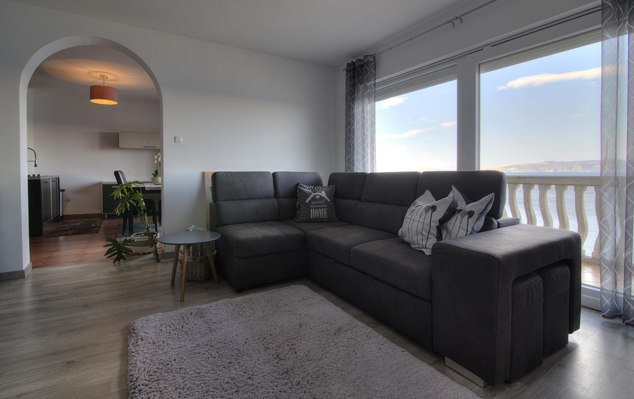 Apartments Lola Сен Екстериор снимка